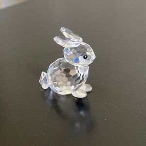 Swarovski small rabbit figurine